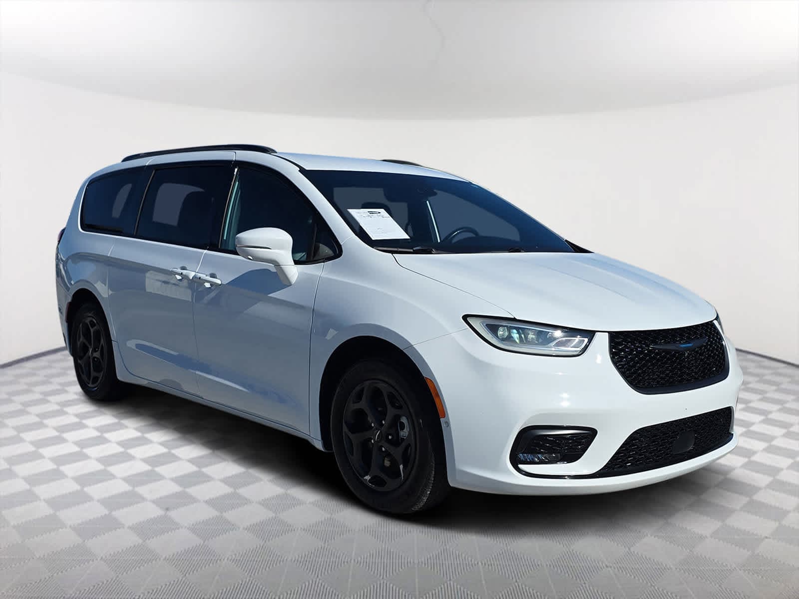 valuation/CHRYSLER 2014 Chrysler Pacifica.jpg valuation/CHRYSLER 2014 Chrysler Pacifica.jpg